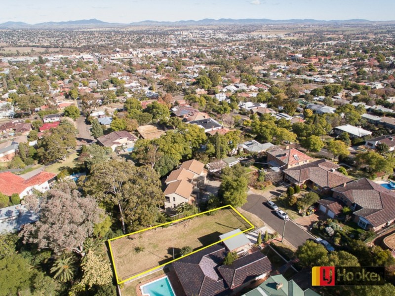 8 Nyrang Avenue, East Tamworth NSW 2340
