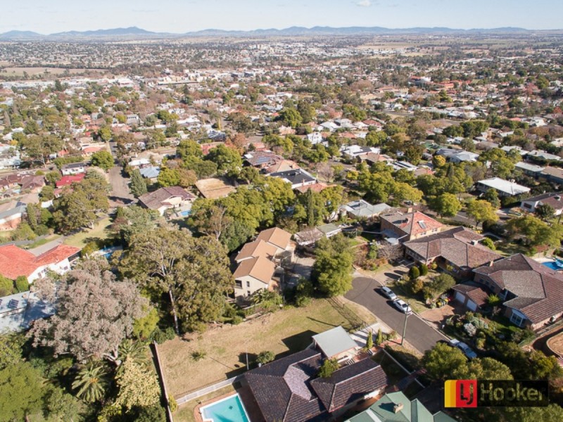 8 Nyrang Avenue, East Tamworth NSW 2340