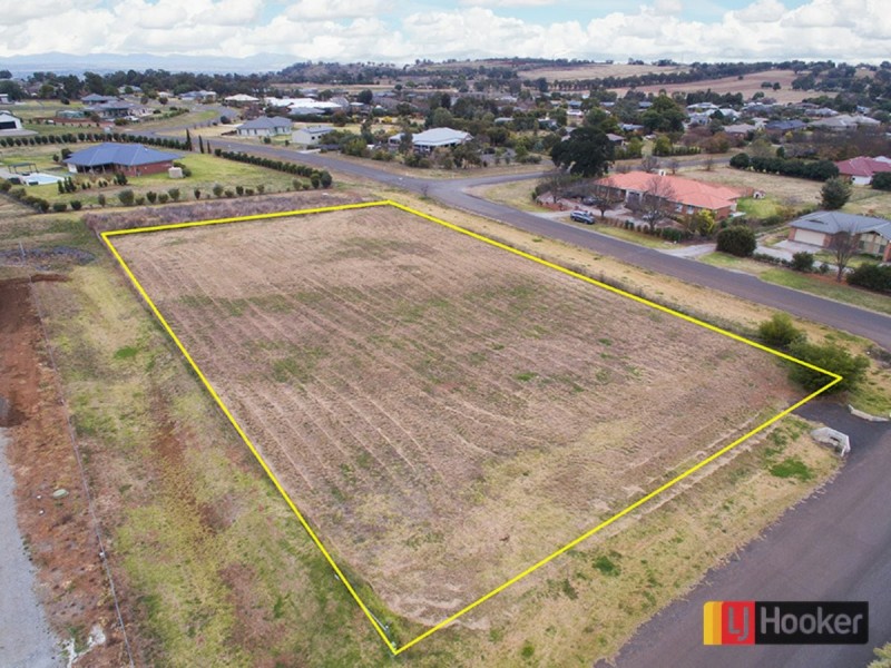 2 Baileyana Close, Moore Creek NSW 2340