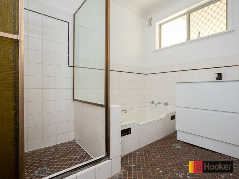 12 Edinburgh Street, West Tamworth NSW 2340