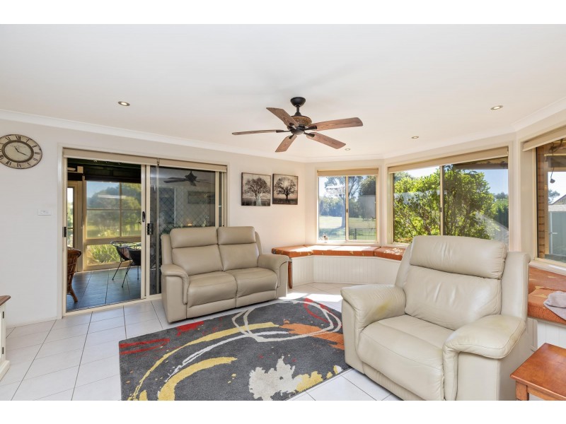 13 Eureka Place, Tamworth NSW 2340