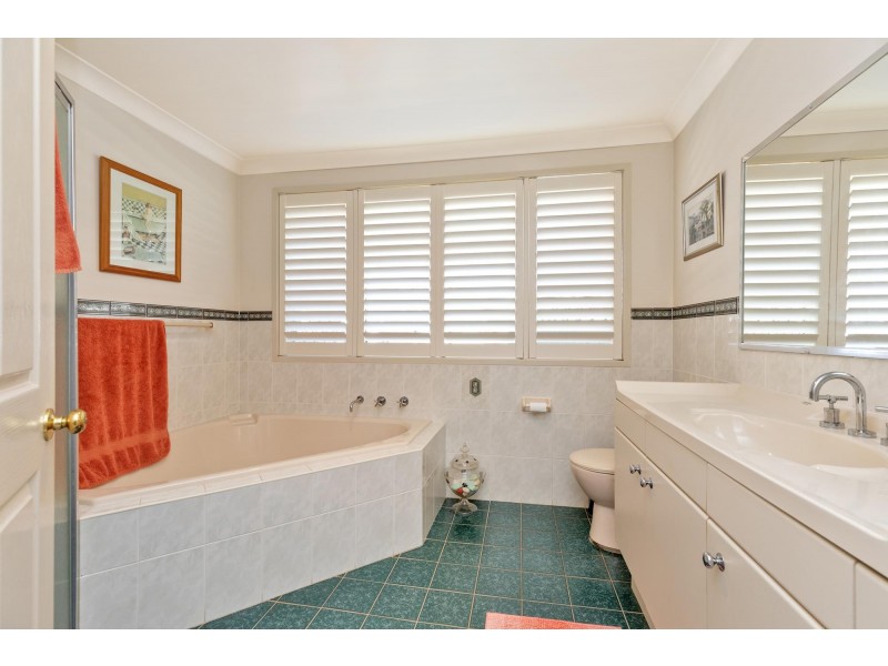 13 Eureka Place, Tamworth NSW 2340