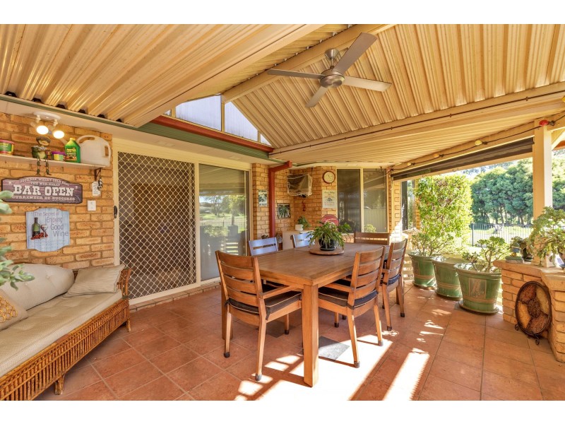 13 Eureka Place, Tamworth NSW 2340