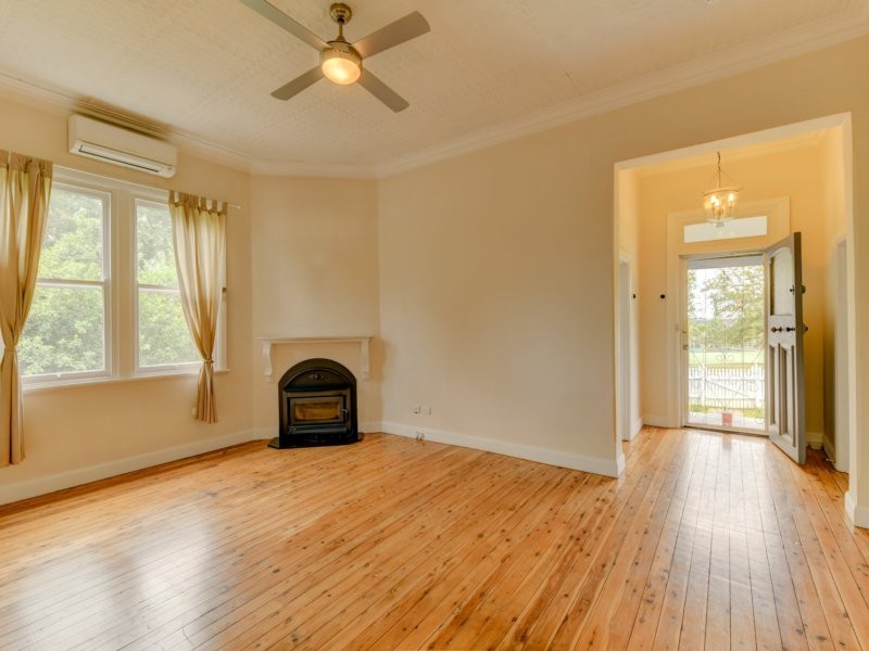 81 Roderick Street, East Tamworth NSW 2340