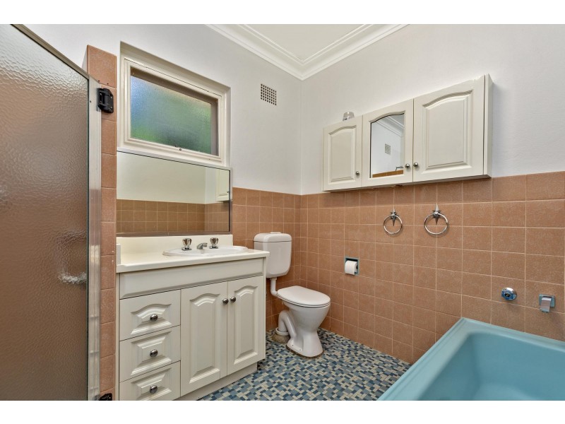 8 Russell Street, Tamworth NSW 2340