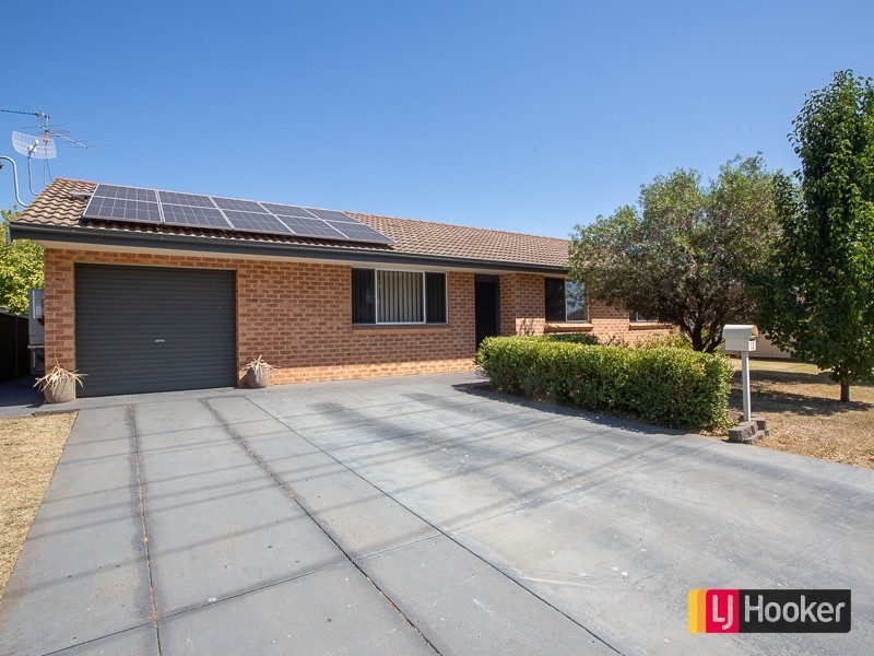 13 Flinders Street, Westdale NSW 2340
