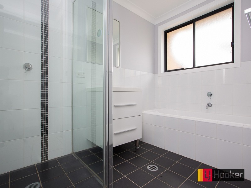 13 Landsborough Close, Westdale NSW 2340