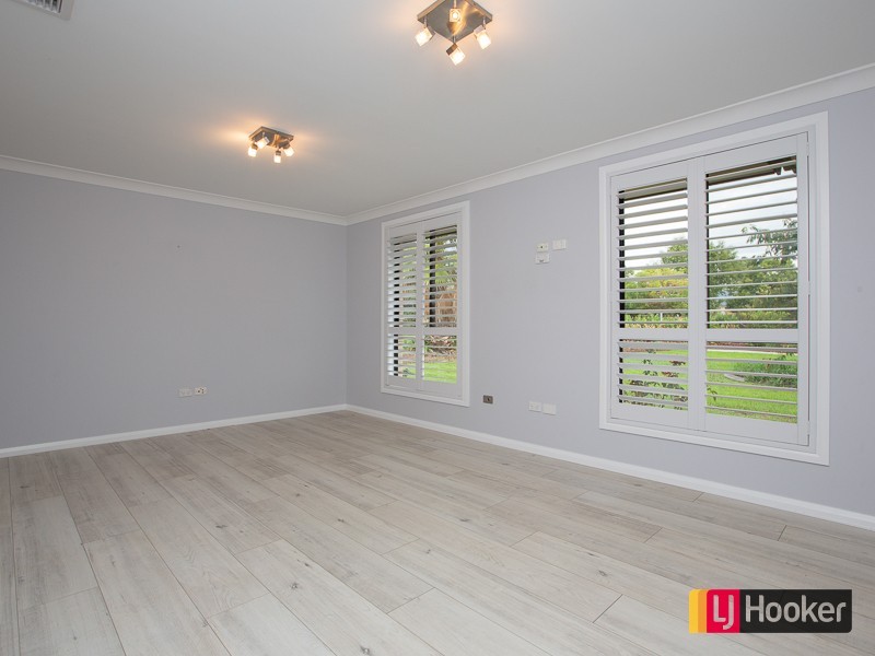 13 Landsborough Close, Westdale NSW 2340