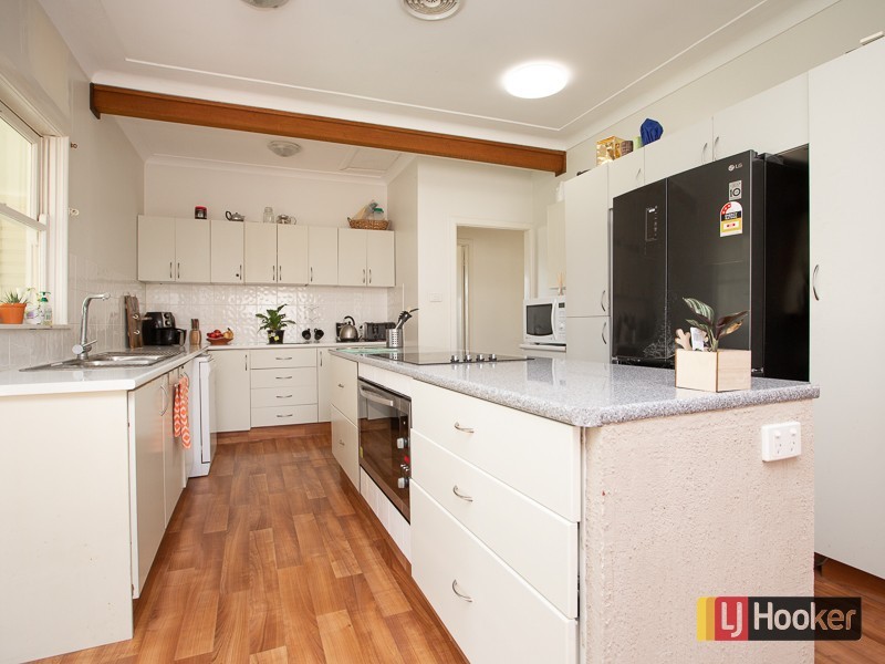14 Baird Crescent, South Tamworth NSW 2340