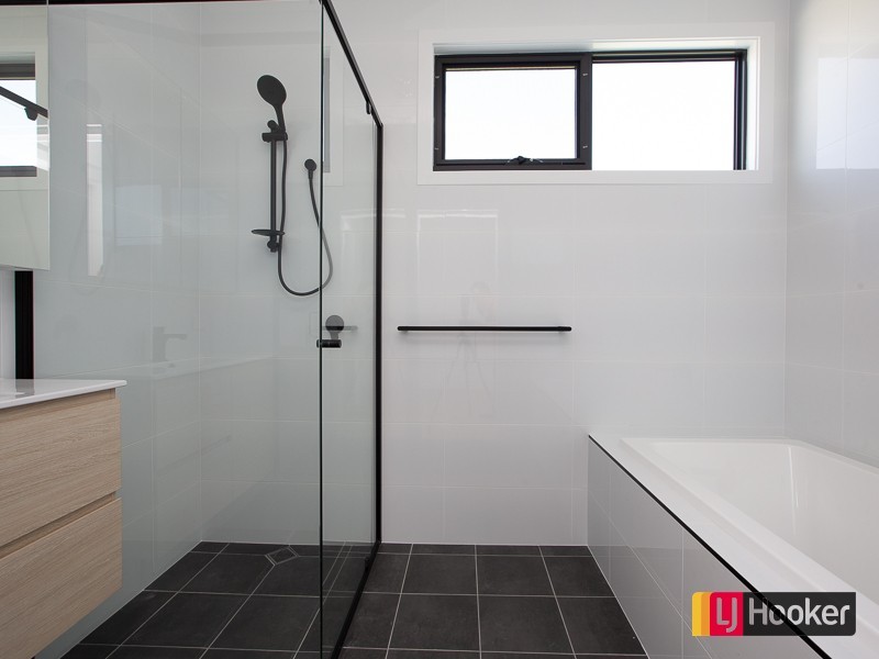 2/27 Hilda Lane, South Tamworth NSW 2340