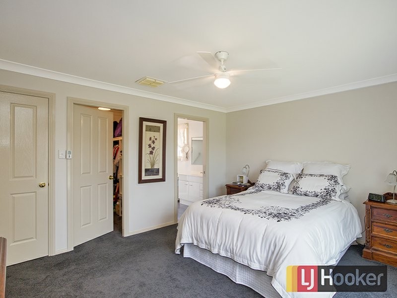 1 Minimbah Close, Hillvue NSW 2340