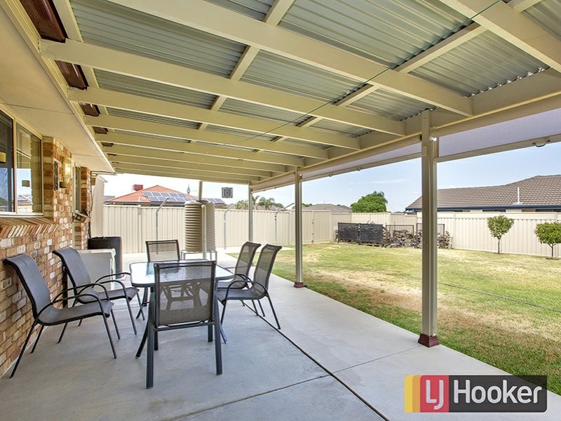 1 Minimbah Close, Hillvue NSW 2340