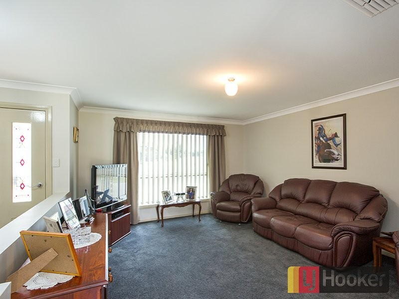 1 Minimbah Close, Hillvue NSW 2340