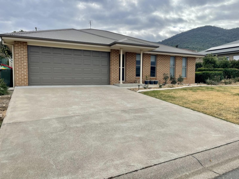 6 Emerald Avenue, East Tamworth NSW 2340