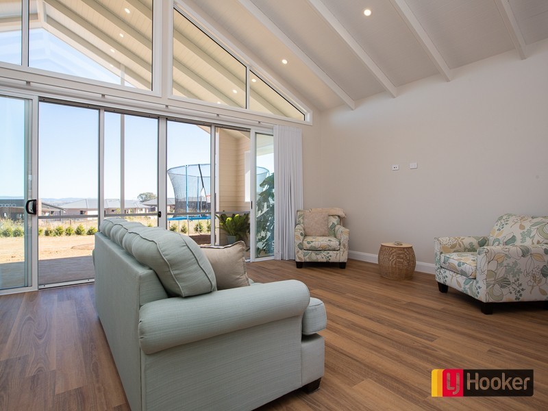 11 Potts Parade, Moore Creek NSW 2340