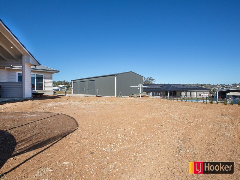 11 Potts Parade, Moore Creek NSW 2340