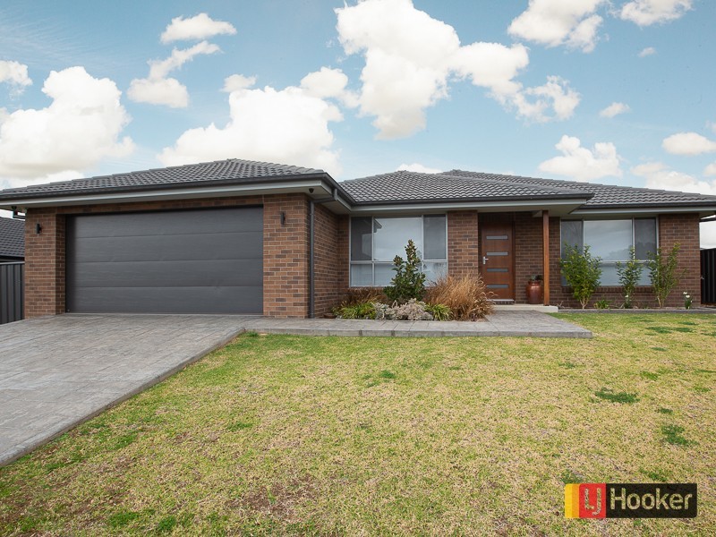 11 Simmental Way, Calala NSW 2340
