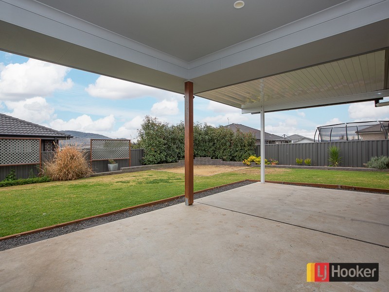 11 Simmental Way, Calala NSW 2340