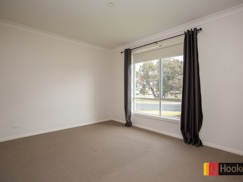75 Denman Avenue, Kootingal NSW 2352