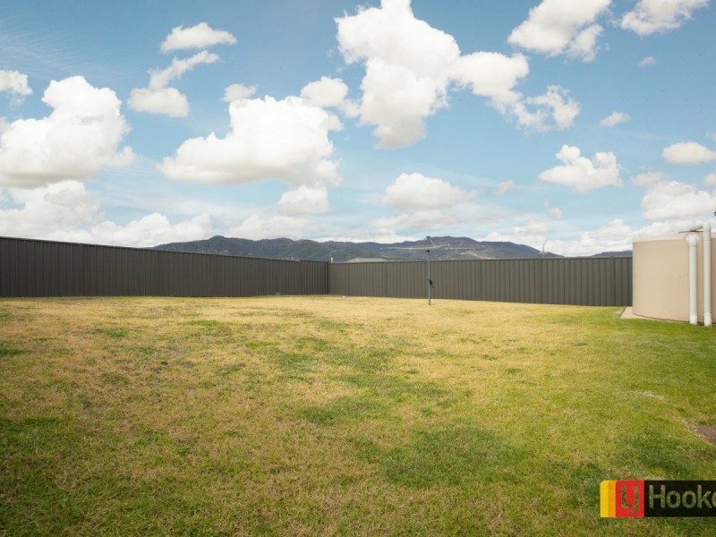 75 Denman Avenue, Kootingal NSW 2352