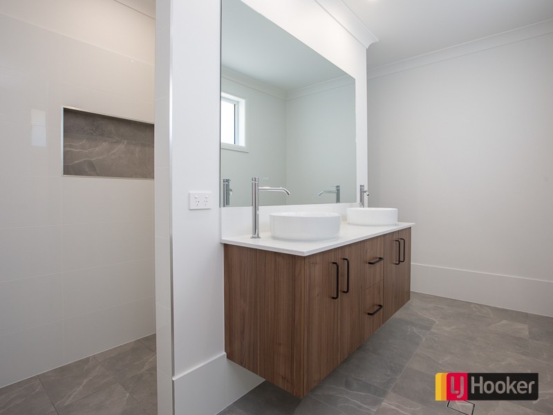 53 Peppercress Court, Moore Creek NSW 2340