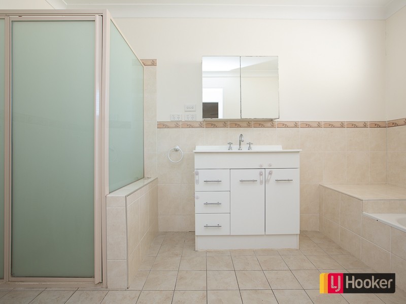 33 Harrier Parade, Calala NSW 2340