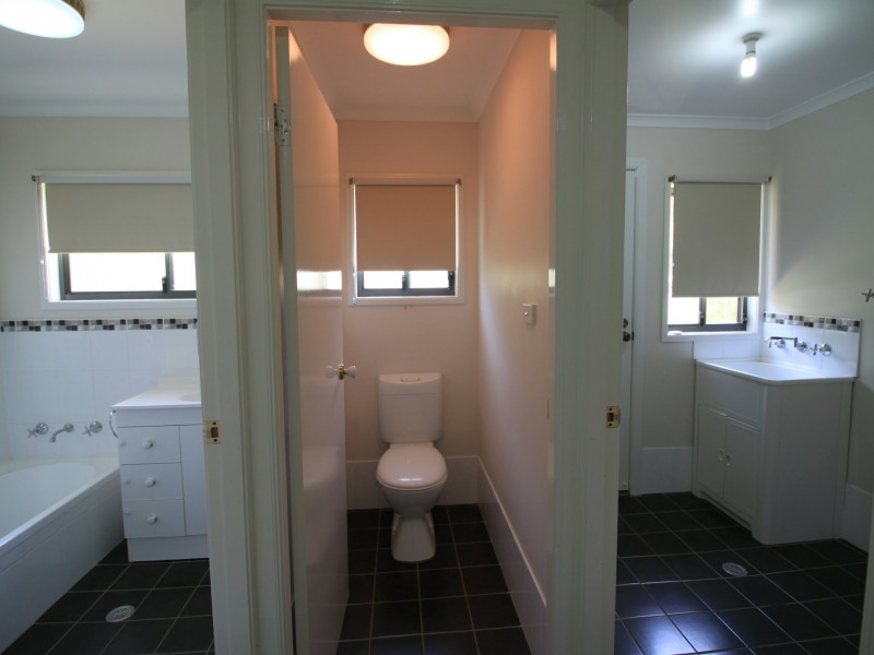 33-35 Fredrick Street, Woolomin NSW 2340