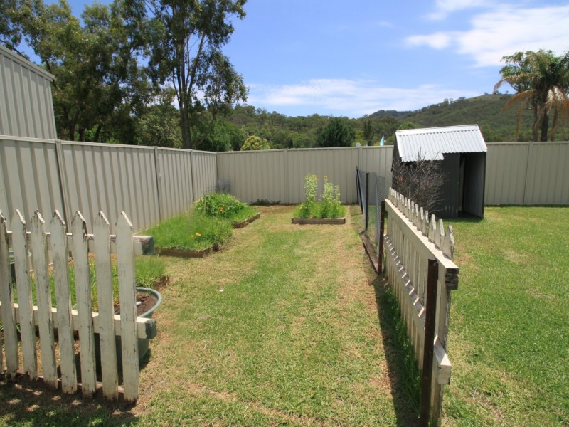 33-35 Fredrick Street, Woolomin NSW 2340