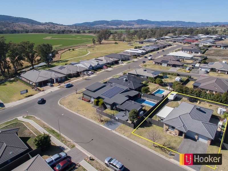 3 Simmental Way, Calala NSW 2340