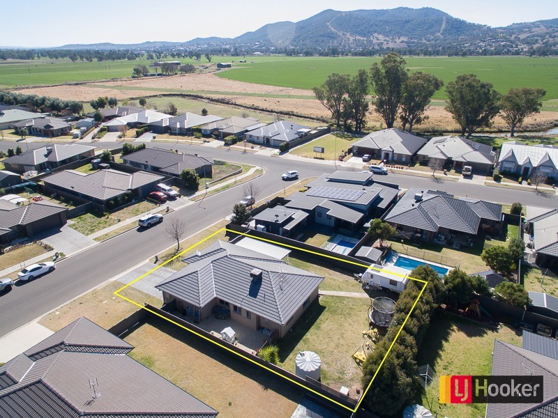 3 Simmental Way, Calala NSW 2340