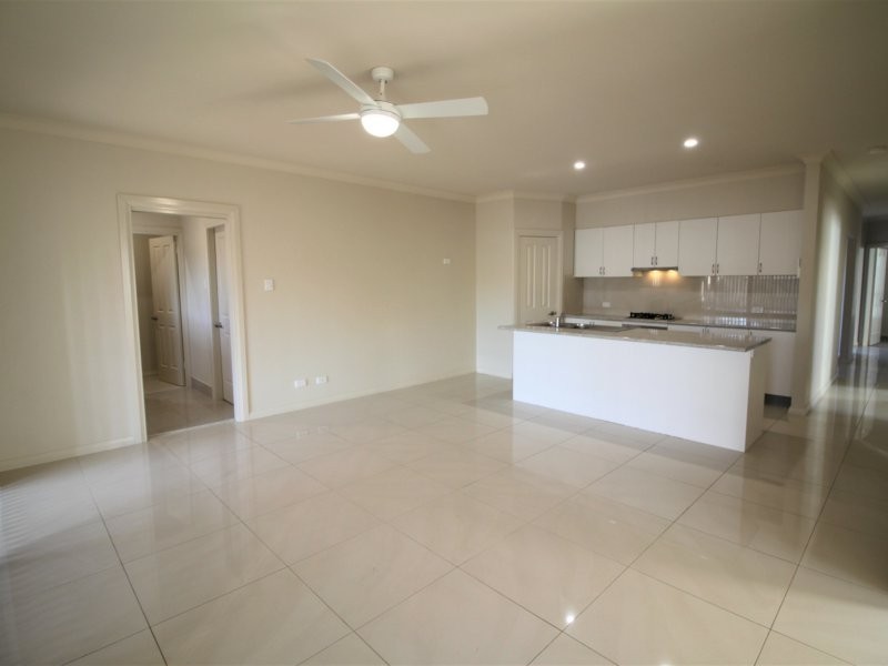 1/8 Lindon Crescent, Kootingal NSW 2352