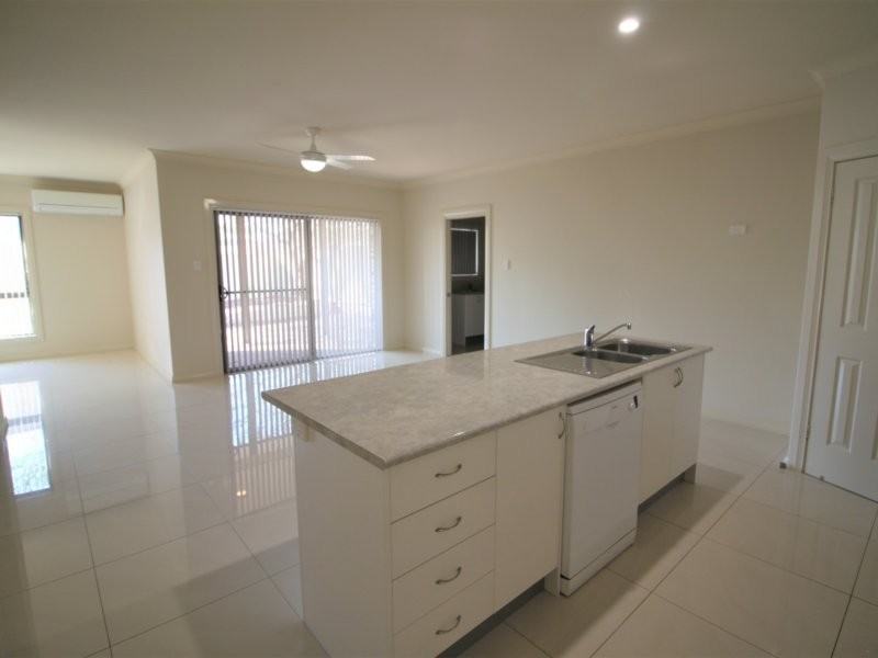 1/8 Lindon Crescent, Kootingal NSW 2352