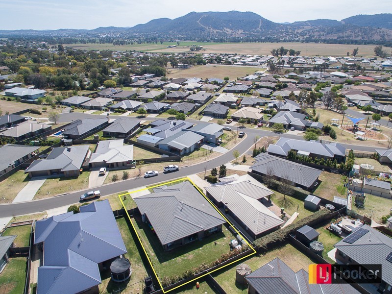 7 Bellbird Street, Calala NSW 2340