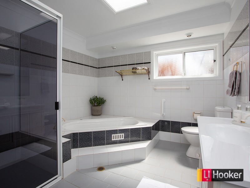 10a Bandalong Street, Hillvue NSW 2340