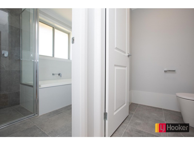 1 Francis Ave, North Tamworth NSW 2340