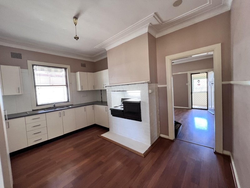 31 Vera Street, South Tamworth NSW 2340
