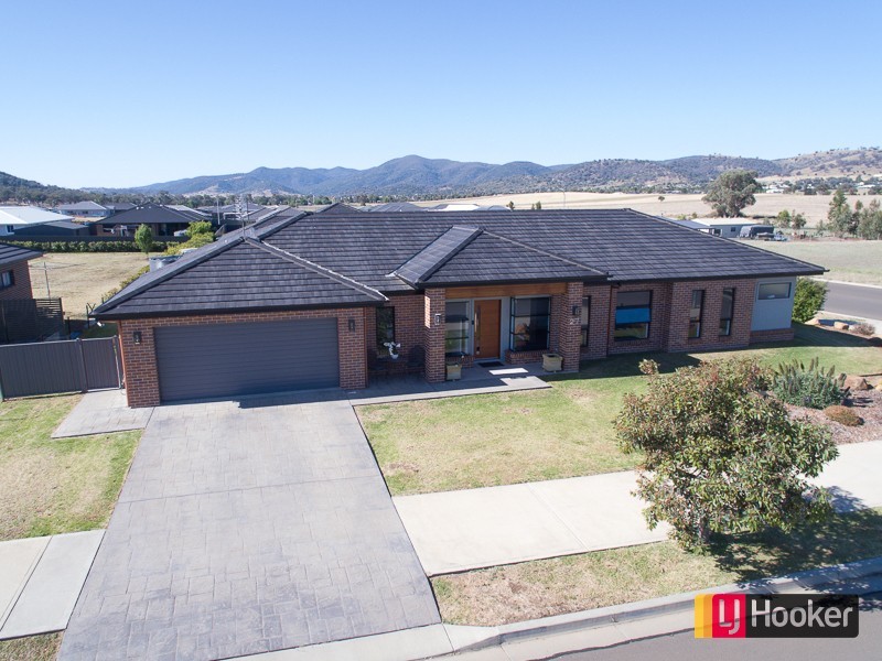 27 Jubata Drive, Moore Creek NSW 2340