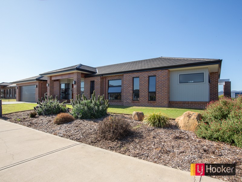 27 Jubata Drive, Moore Creek NSW 2340