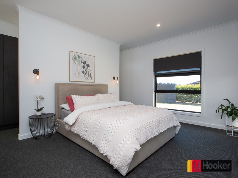 27 Jubata Drive, Moore Creek NSW 2340