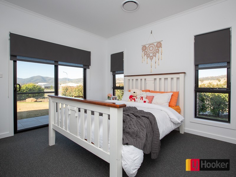 27 Jubata Drive, Moore Creek NSW 2340