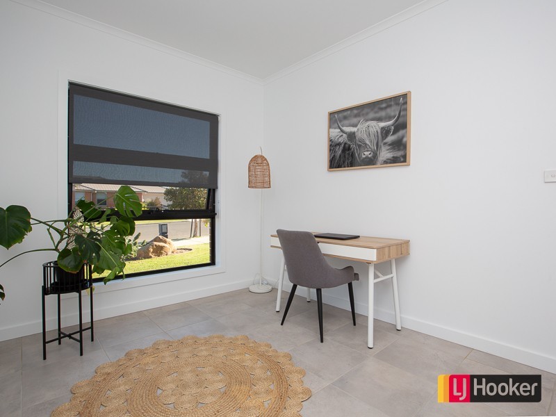 27 Jubata Drive, Moore Creek NSW 2340