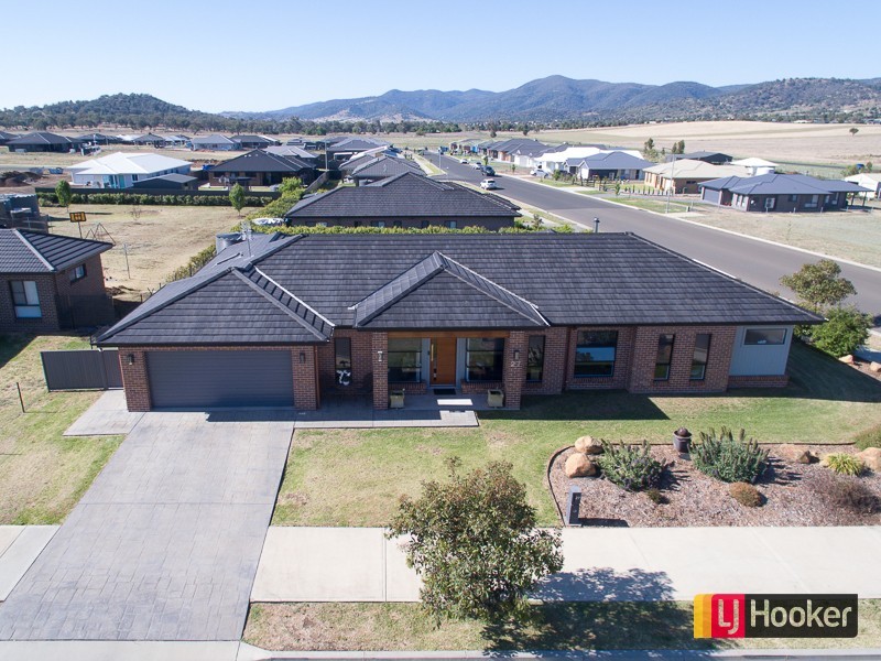 27 Jubata Drive, Moore Creek NSW 2340