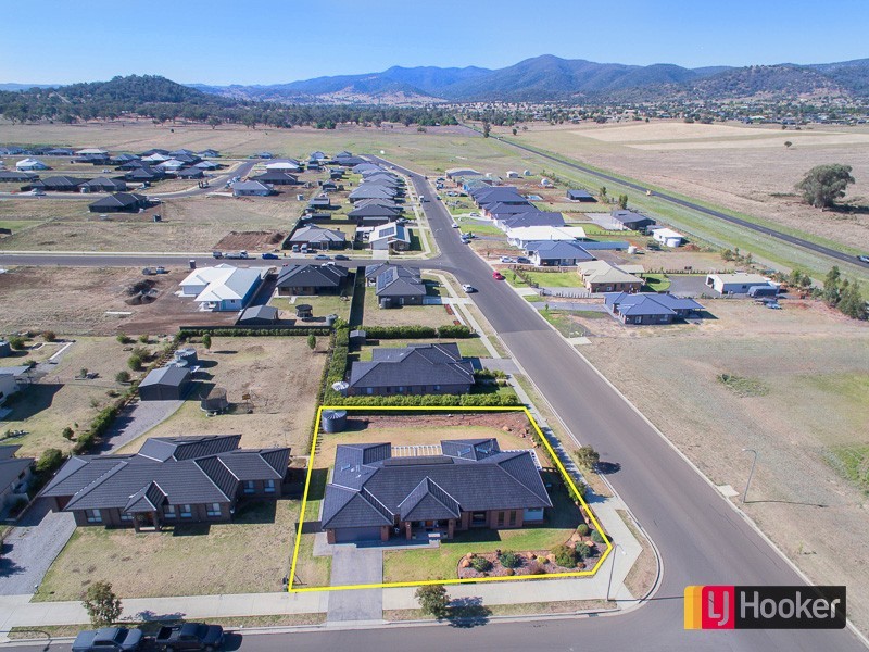 27 Jubata Drive, Moore Creek NSW 2340