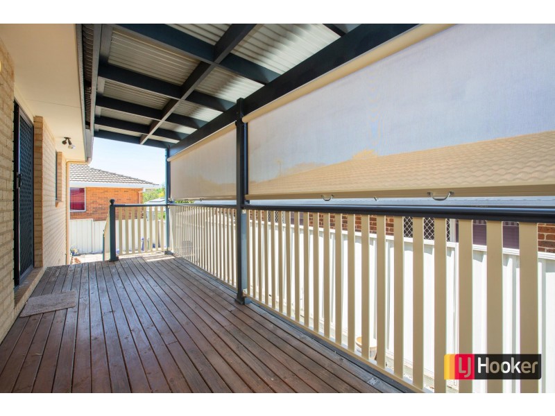 1/2 The Mews, Hillvue NSW 2340