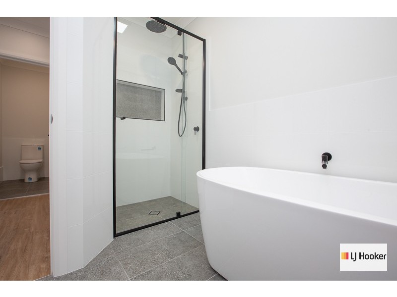 7 Peppercress Court, Moore Creek NSW 2340