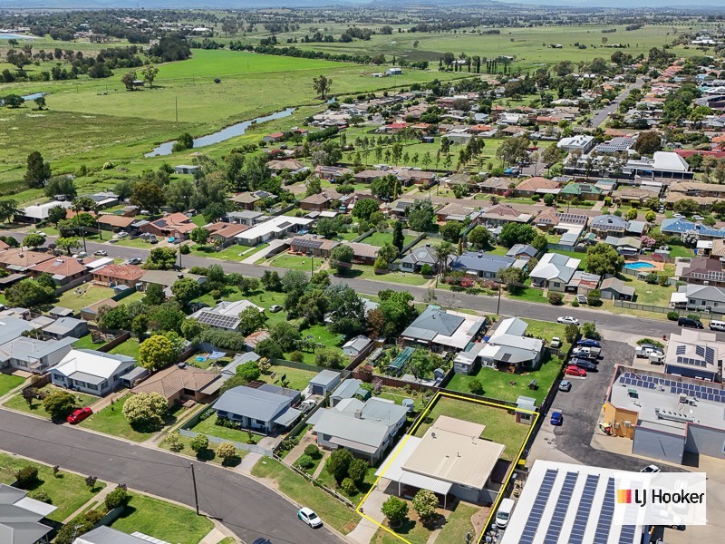 2 Terry Street, South Tamworth NSW 2340