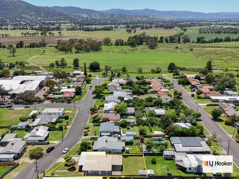 2 Terry Street, South Tamworth NSW 2340