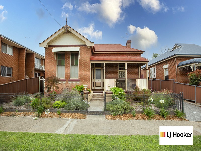 35 Church Street, West Tamworth NSW 2340