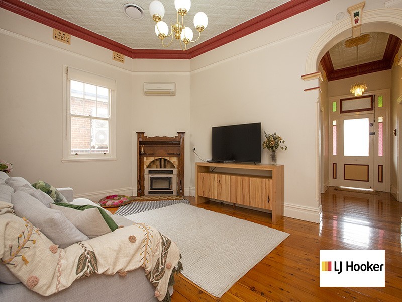 35 Church Street, West Tamworth NSW 2340