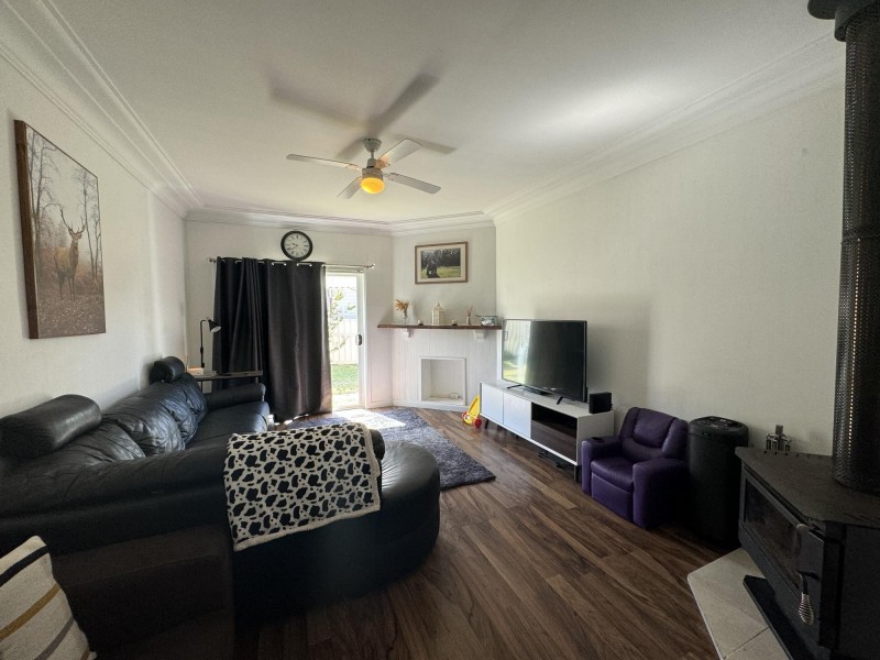 17 Laurel Street, Kootingal NSW 2352